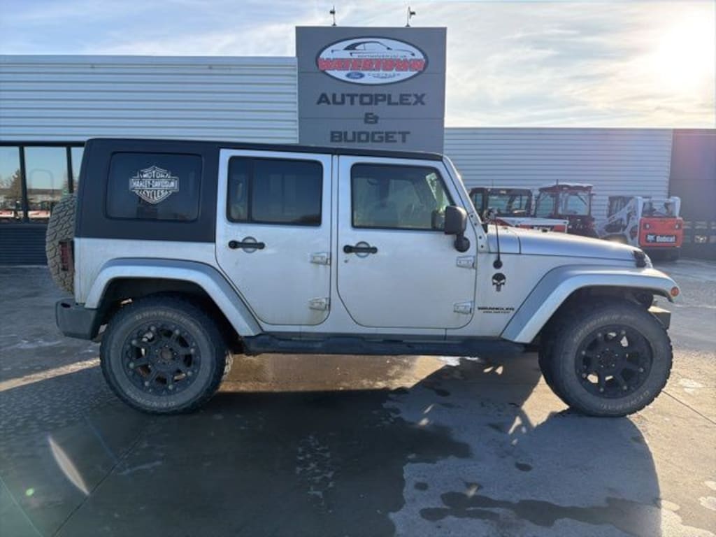 Used 2010 Jeep Wrangler Unlimited Sahara SUV