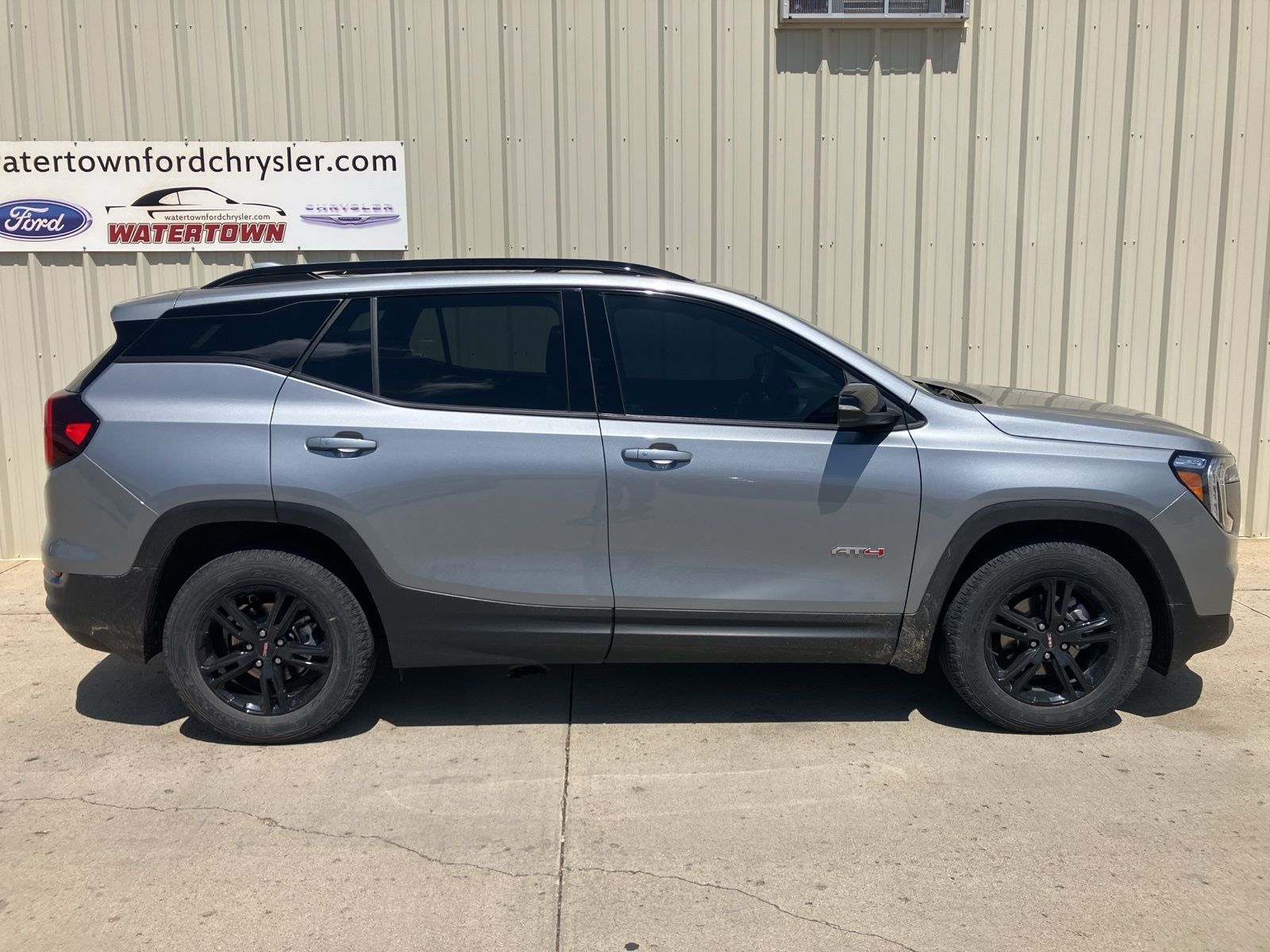2023 GMC Terrain AT4 AWD's photo