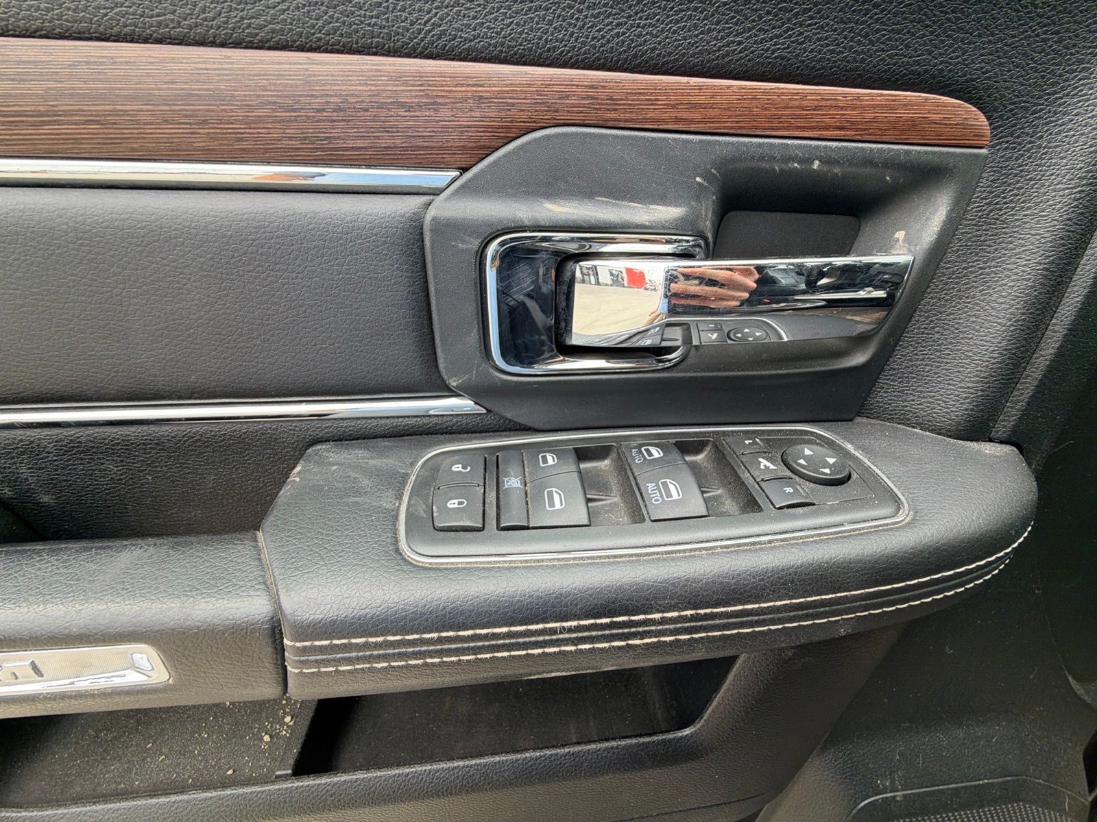 2014 RAM Ram 1500 Pickup Laramie - Photo 11