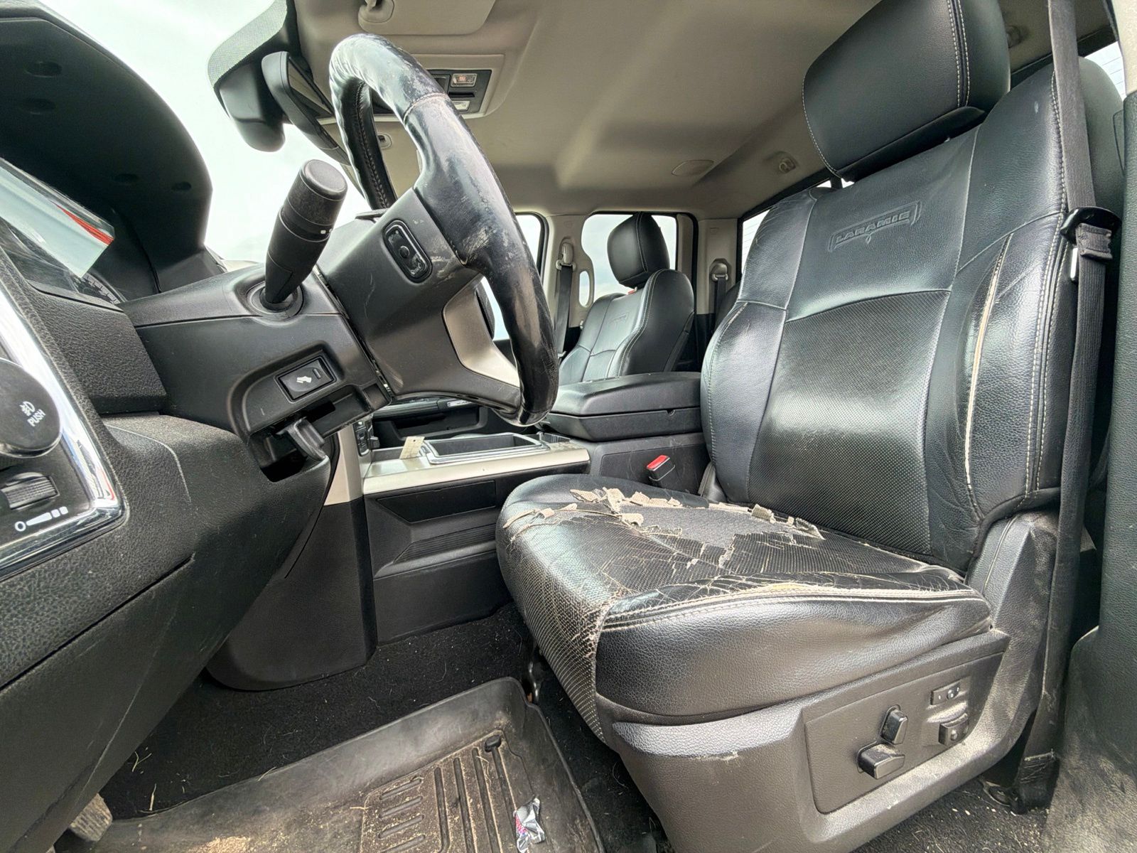 2014 RAM Ram 1500 Pickup Laramie - Photo 12