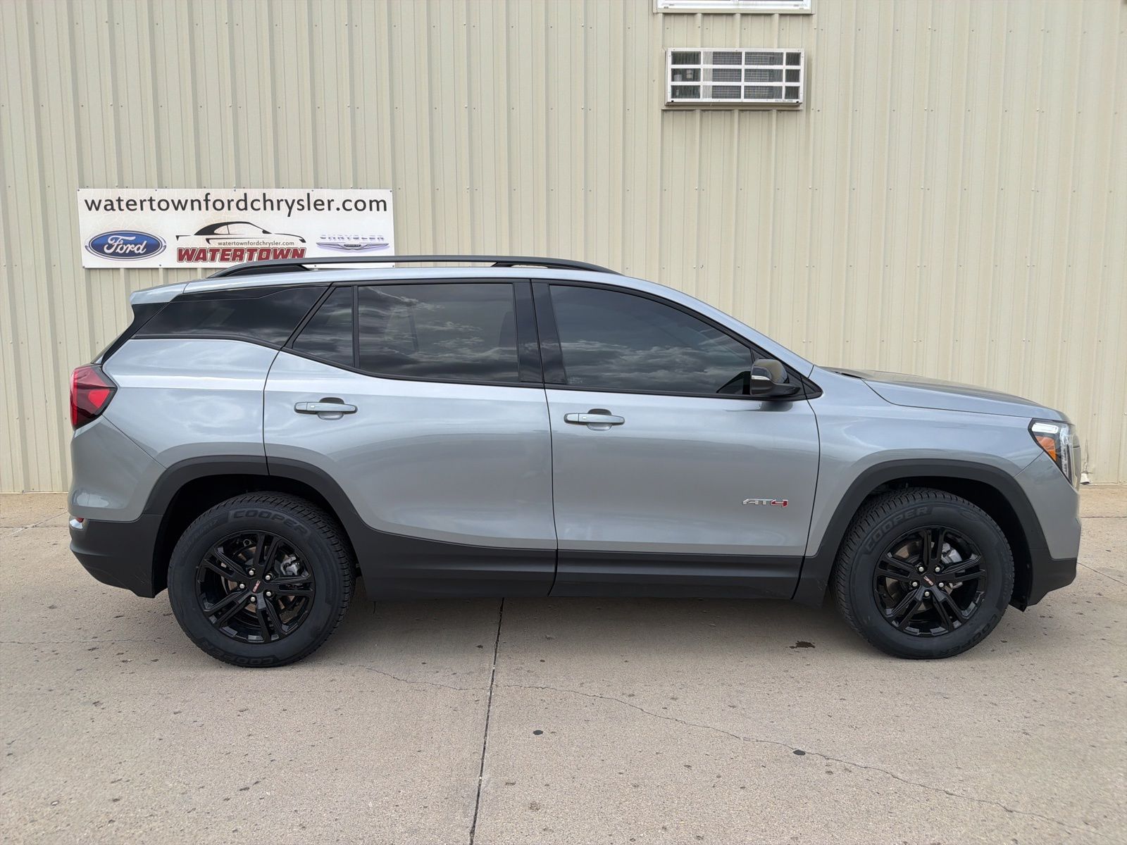 2023 GMC Terrain AT4 AWD's photo