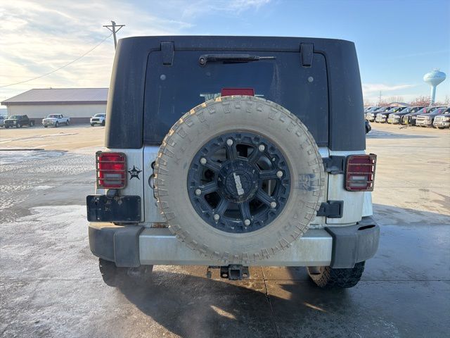 2010 Jeep Wrangler Unlimited Sahara - Photo 6