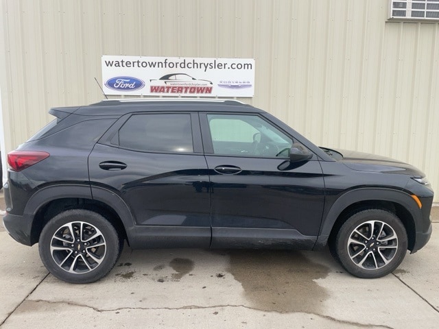 2025 Chevrolet Trailblazer LT's photo