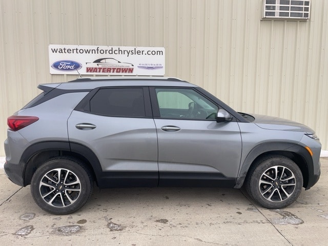 2025 Chevrolet Trailblazer LT's photo