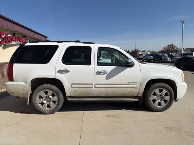 2011 GMC Yukon SLE