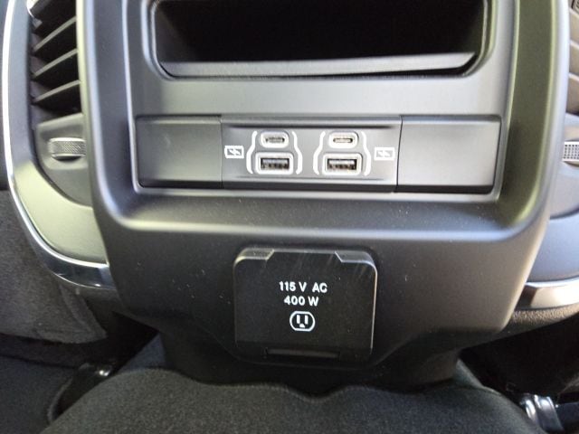 2026 RAM 3500 Laramie - Photo 15
