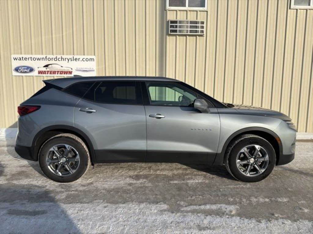 Used 2025 Chevrolet Blazer LT SUV