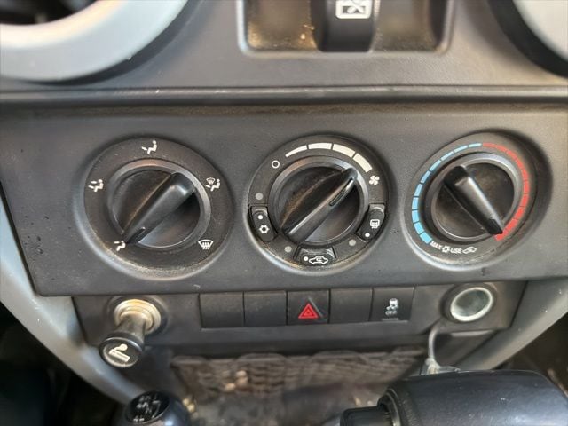 2010 Jeep Wrangler Unlimited Sahara - Photo 14