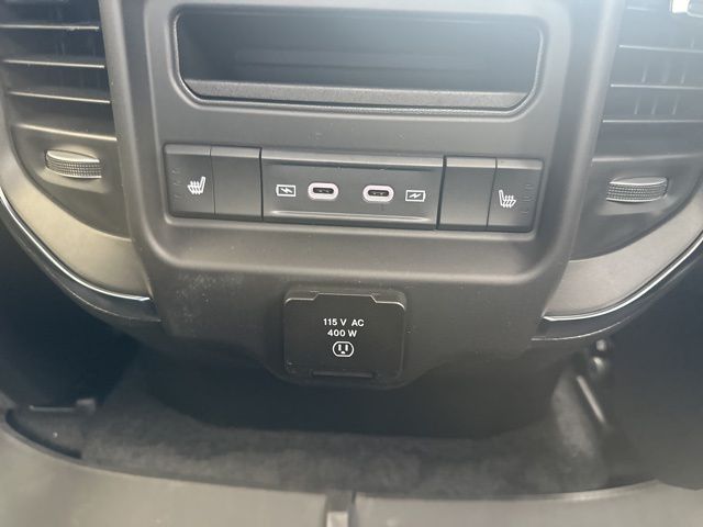2026 RAM 1500 Laramie - Photo 18