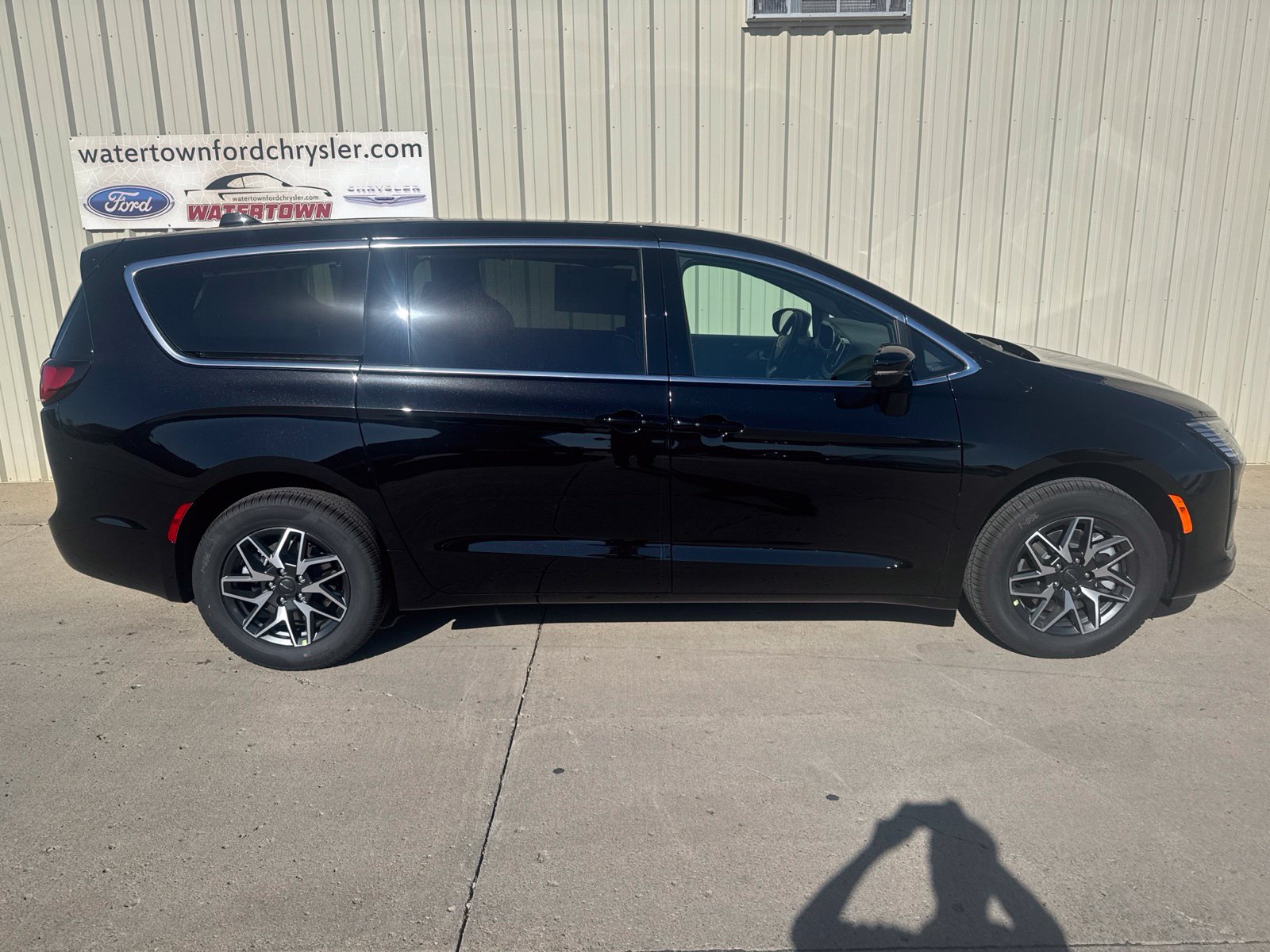  Chrysler Pacifica