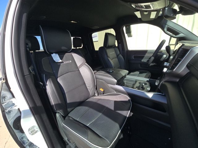 2026 RAM 3500 Laramie - Photo 13