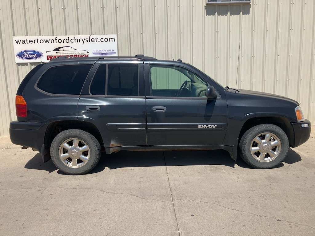 Used 2005 GMC Envoy SLE SUV