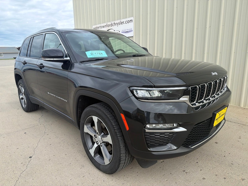 Used 2023 Jeep Grand Cherokee Limited SUV