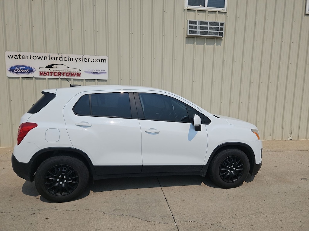 Used 2015 Chevrolet Trax LS SUV
