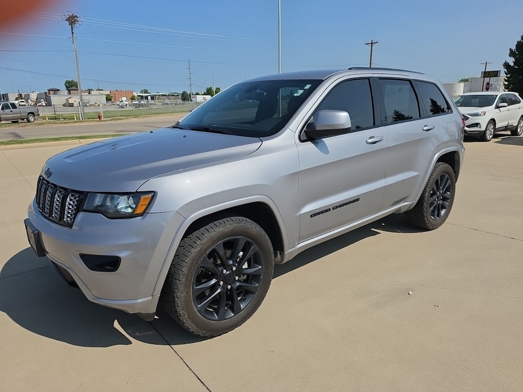 Used 2018 Jeep Grand Cherokee Altitude SUV