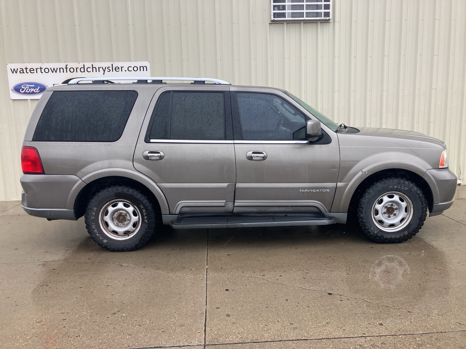 2003 Lincoln Navigator's photo