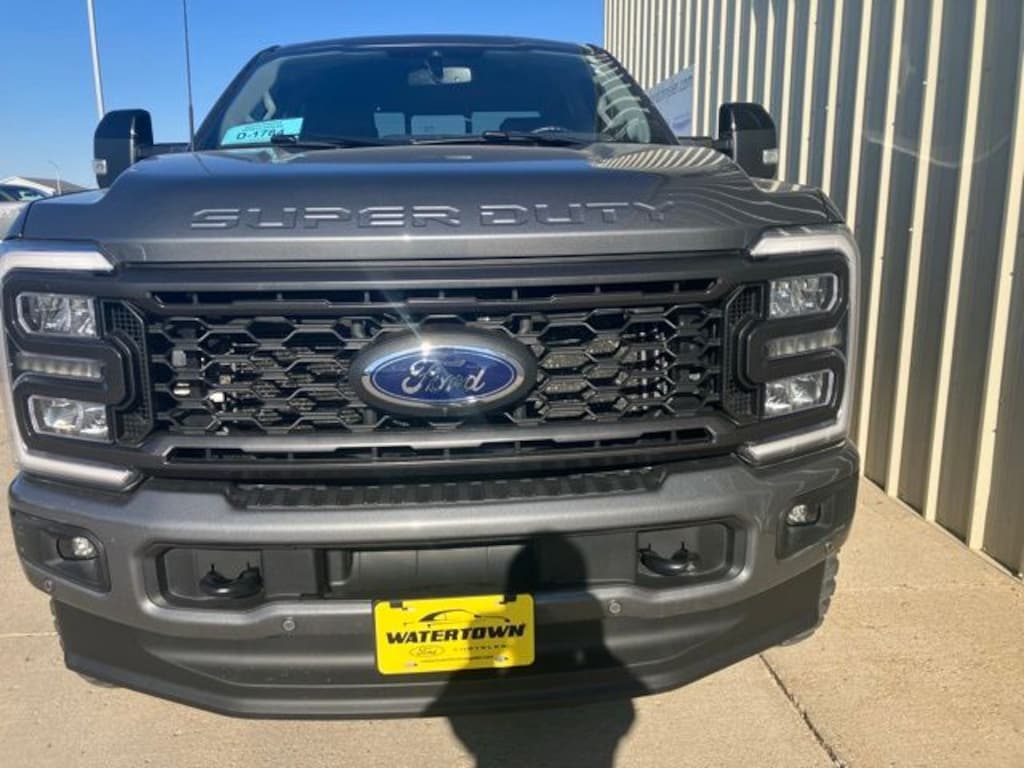 Used 2024 Ford F-350SD Lariat Truck
