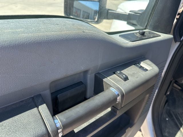 2011 Ford F-350 Super Duty XLT - Photo 11