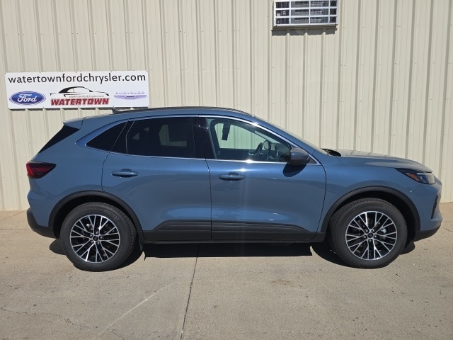 2025 Ford Escape PHEV's photo