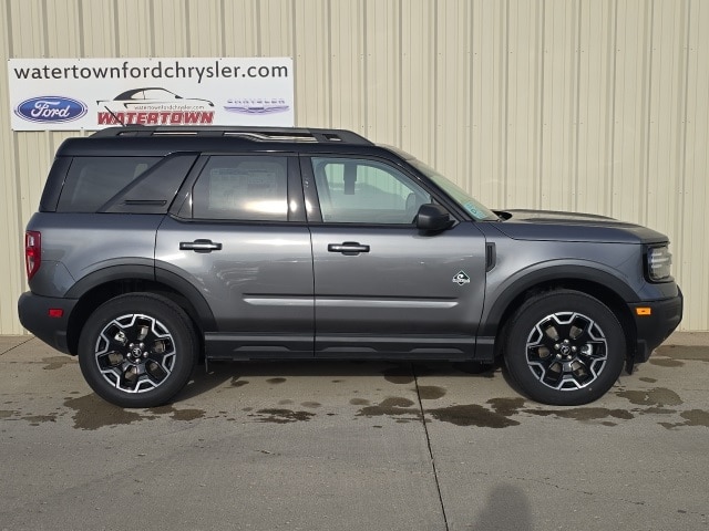2025 Ford Bronco Sport Outer Banks's photo