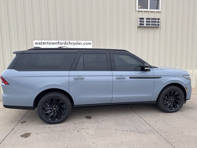 2025 Lincoln Navigator Reserve L's photo