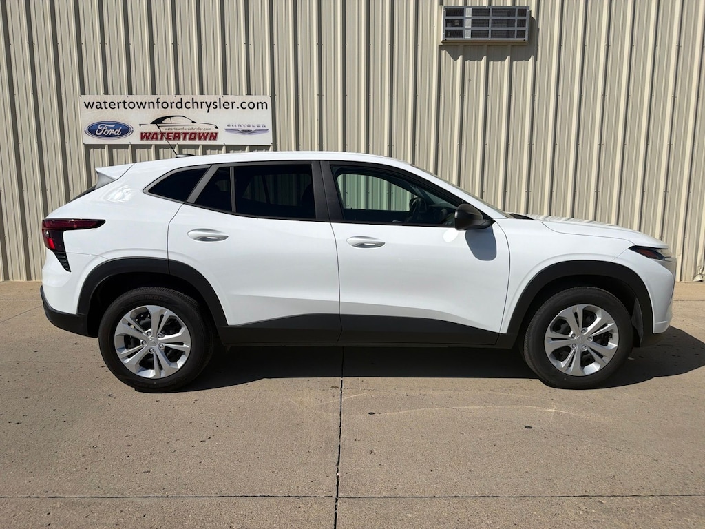 Used 2026 Chevrolet Trax LS SUV