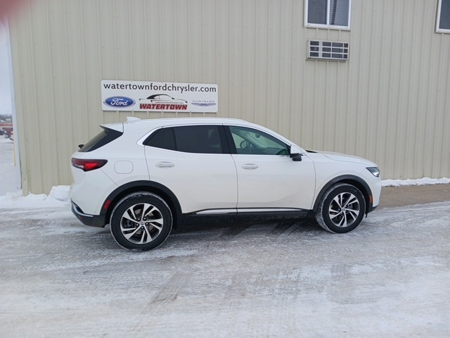 2023 Buick Envision Essence's photo