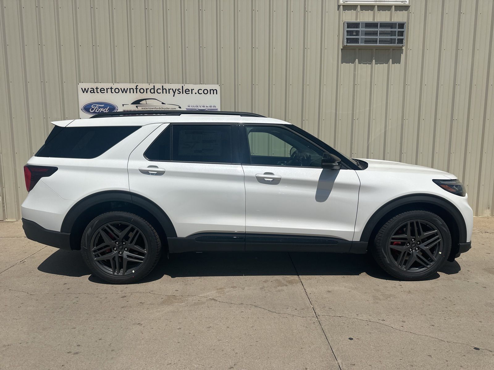 2026 Ford Explorer ST 4WD's photo