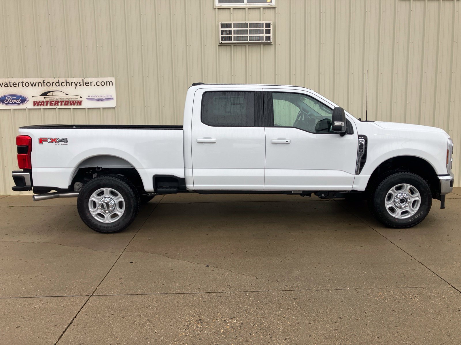 New 2027 Ford Super Duty F-350® XLT TRUCK