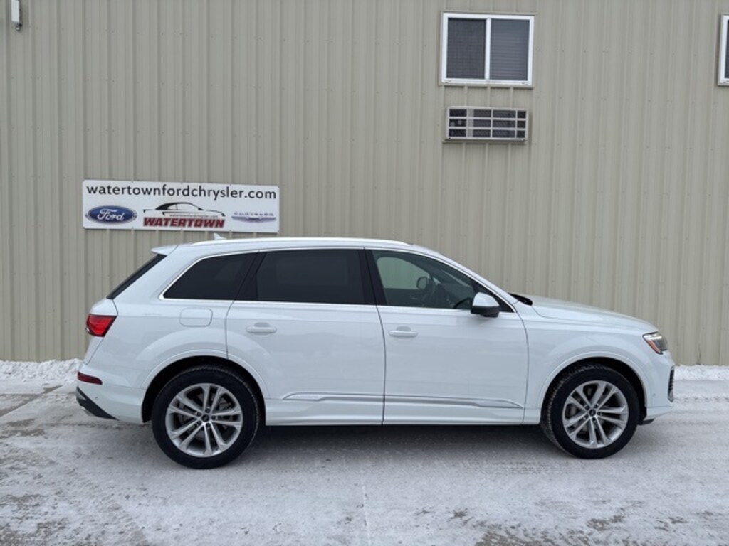 Used 2025 Audi Q7 55 Premium Plus SUV