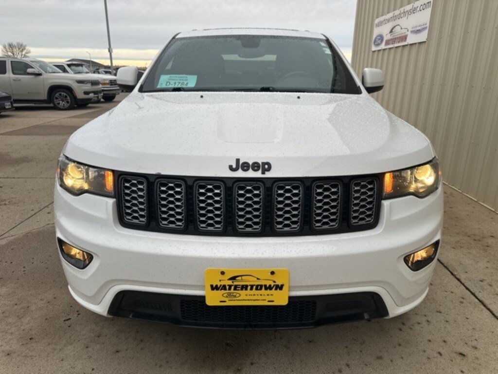 Used 2018 Jeep Grand Cherokee Altitude SUV