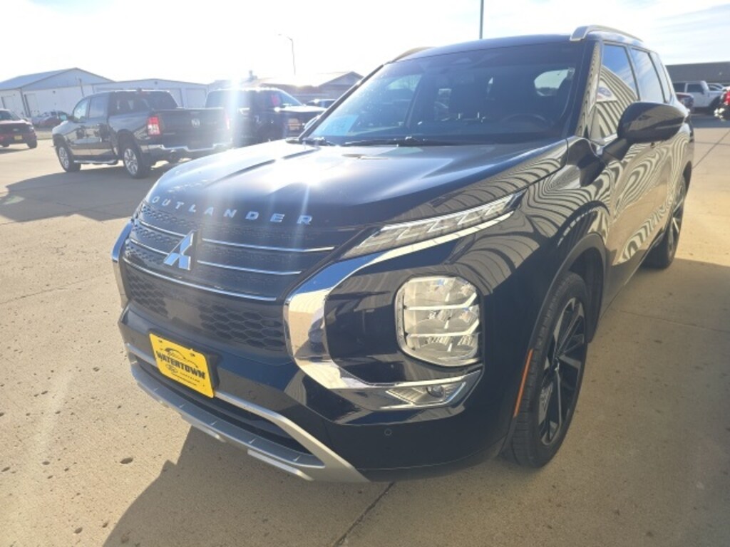Used 2024 Mitsubishi Outlander SEL SUV