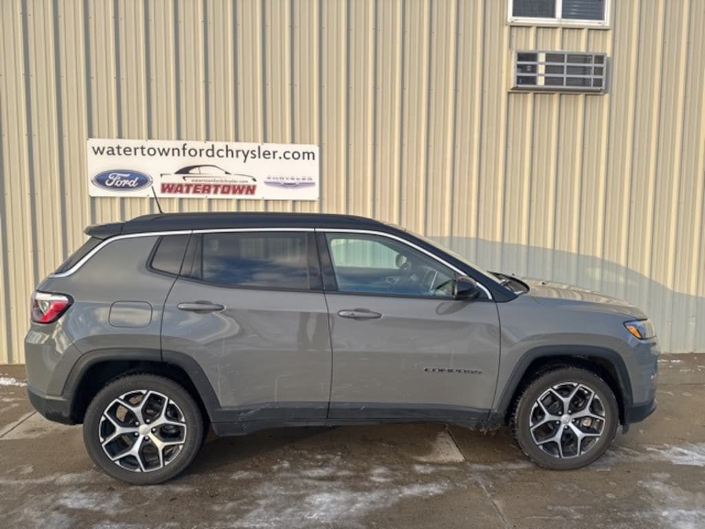Used 2024 Jeep Compass Limited SUV