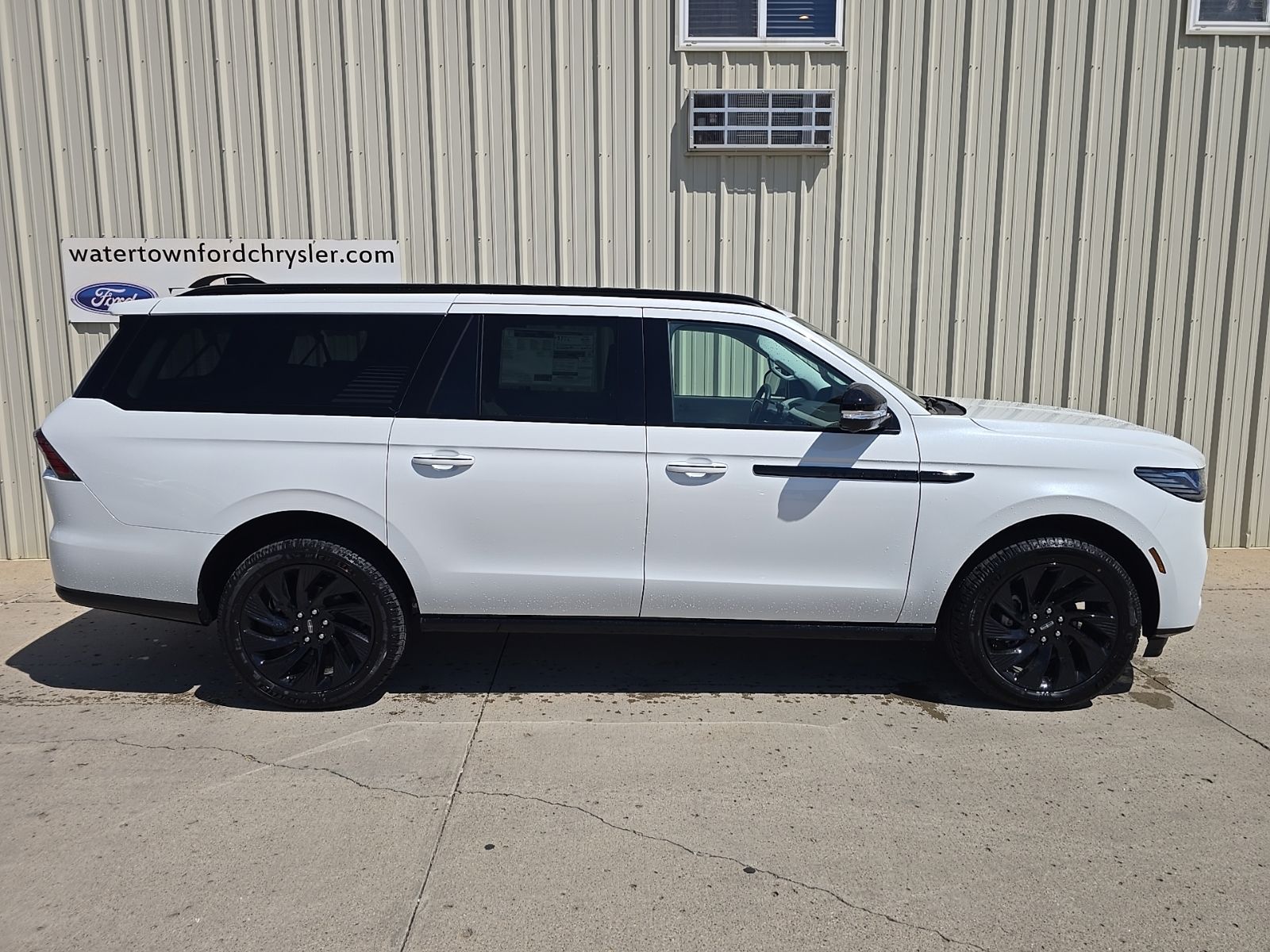 2026 Lincoln Navigator Reserve L 4WD's photo