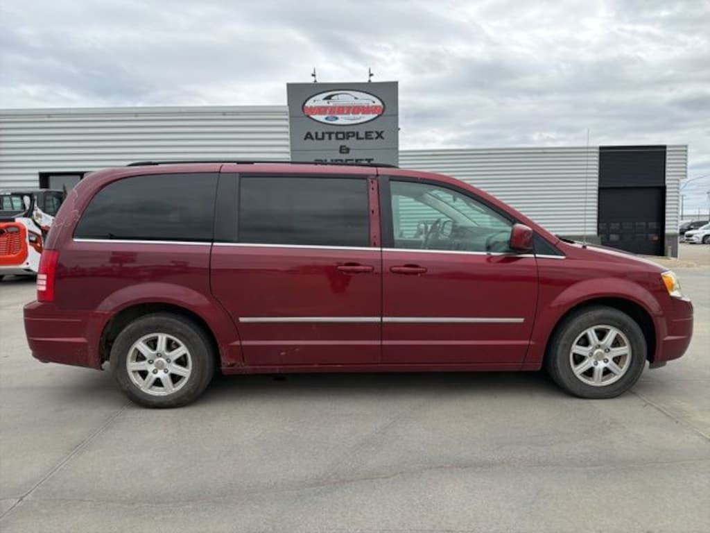 Used 2010 Chrysler Town & Country Touring Minivan/Van