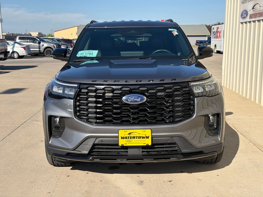 Used 2025 Ford Explorer ST-Line SUV