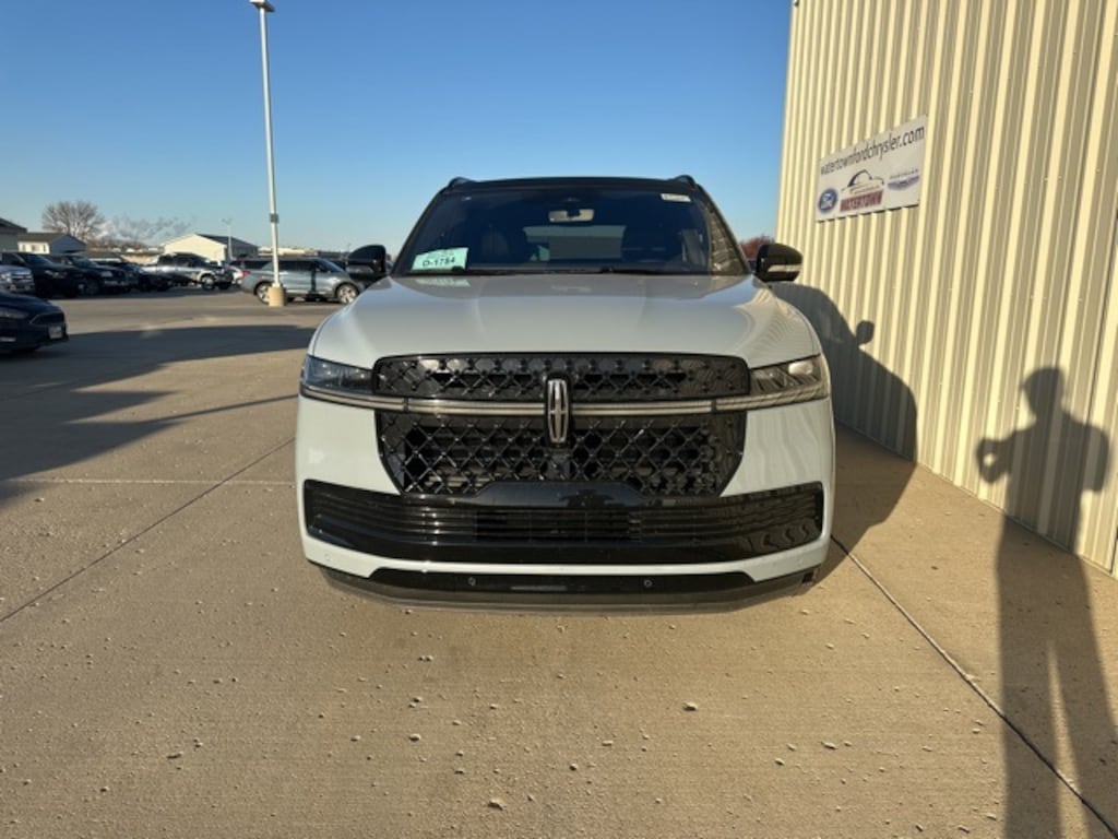 New 2025 Lincoln Navigator L Reserve SUV