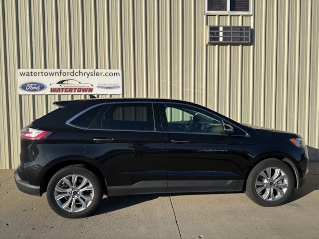 Used 2024 Ford Edge Titanium SUV