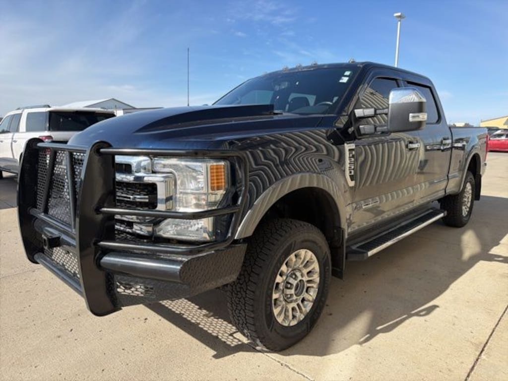 Used 2022 Ford F-250SD Lariat Truck