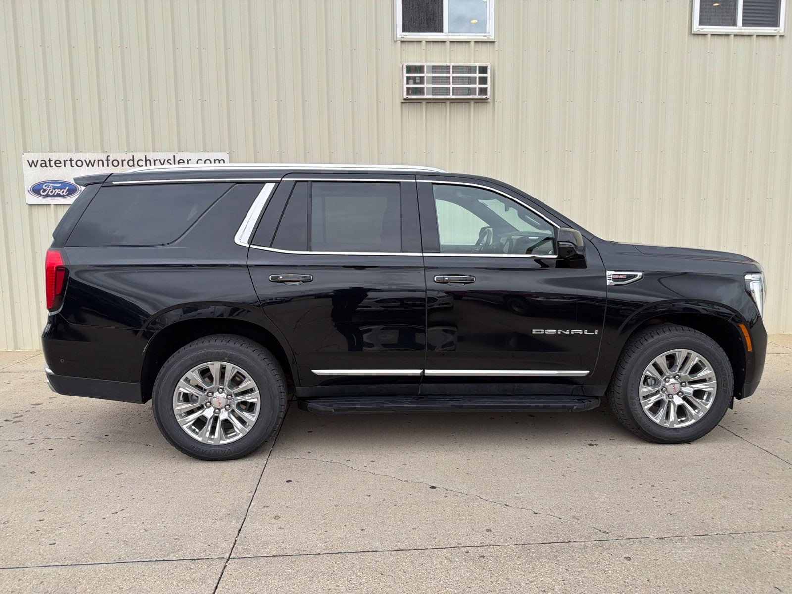 2025 GMC Yukon Denali