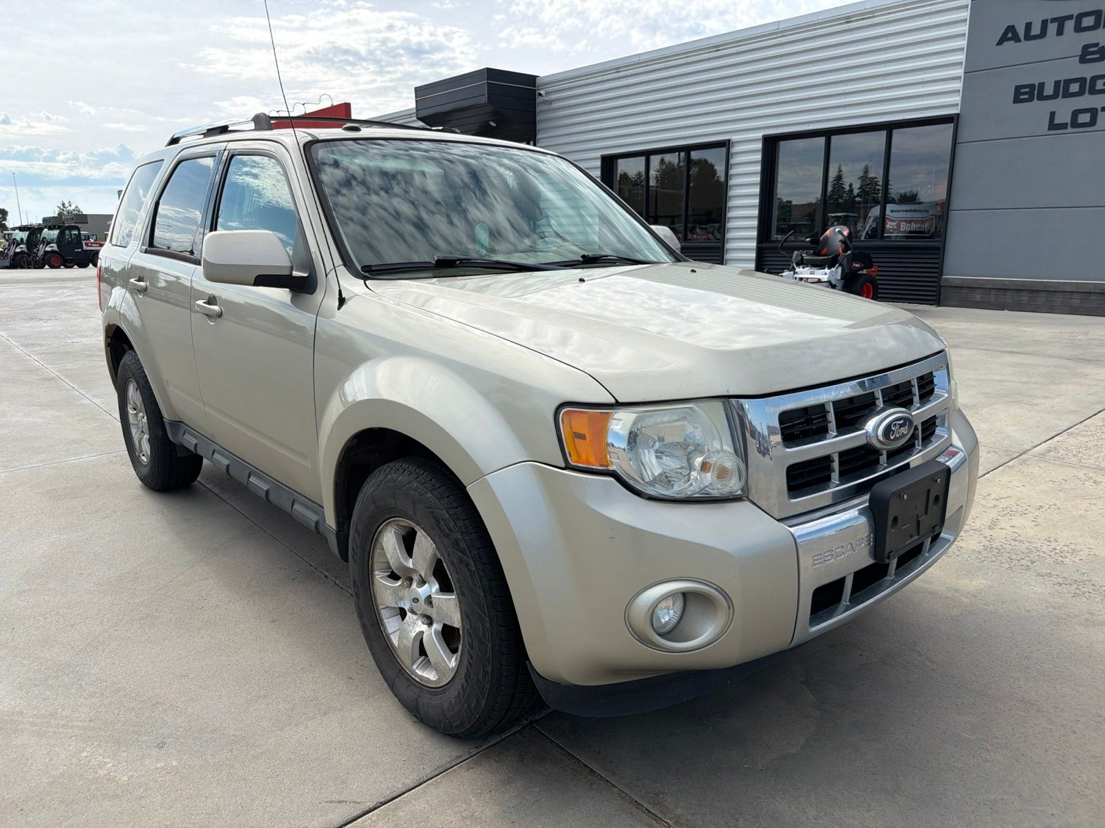 Used 2011 Ford Escape Limited with VIN 1FMCU9E75BKB15336 for sale in Watertown, SD