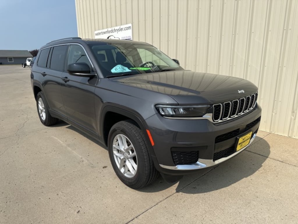 Used 2023 Jeep Grand Cherokee L Laredo SUV