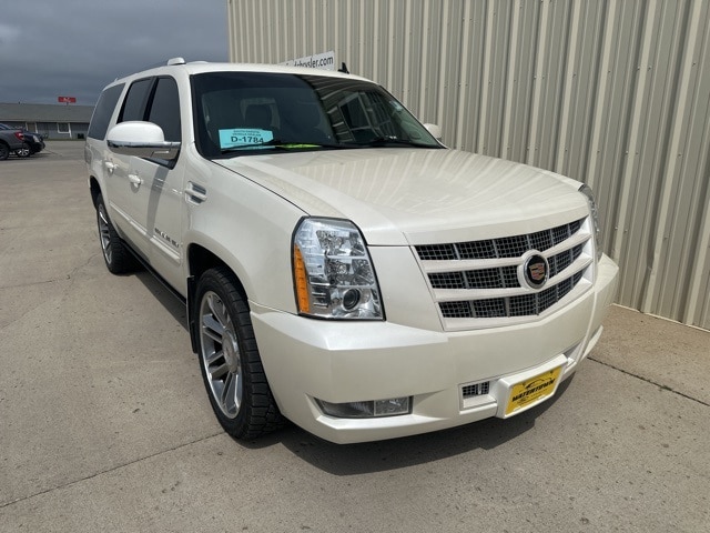 Used 2014 Cadillac Escalade ESV Premium with VIN 1GYS4JEF0ER188841 for sale in Watertown, SD