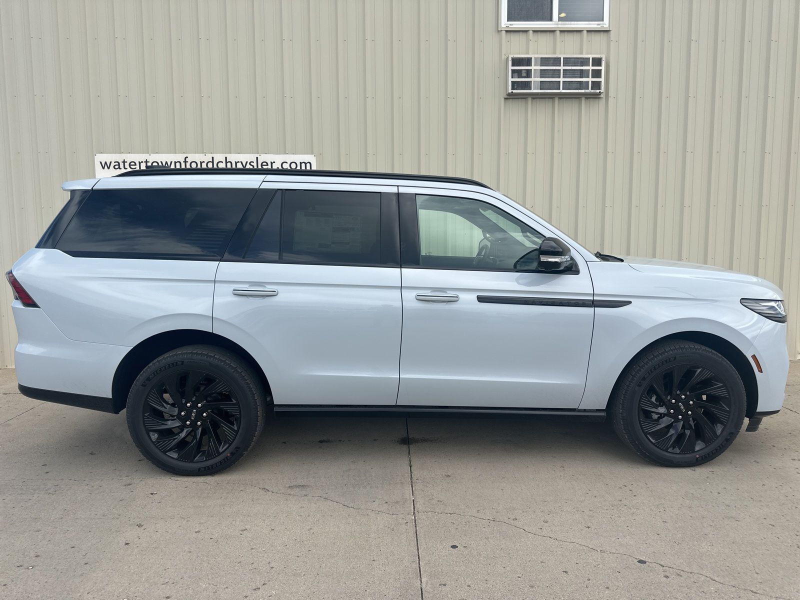 2026 Lincoln Navigator Reserve 4WD's photo