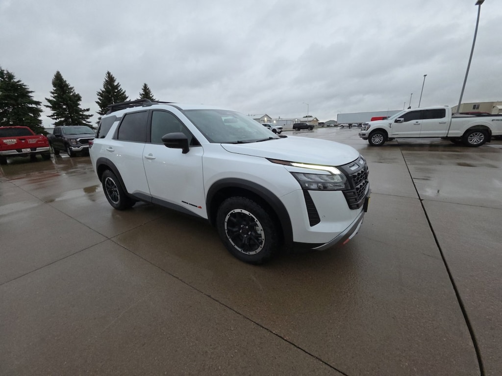 Used 2026 Nissan Pathfinder Rock Creek SUV