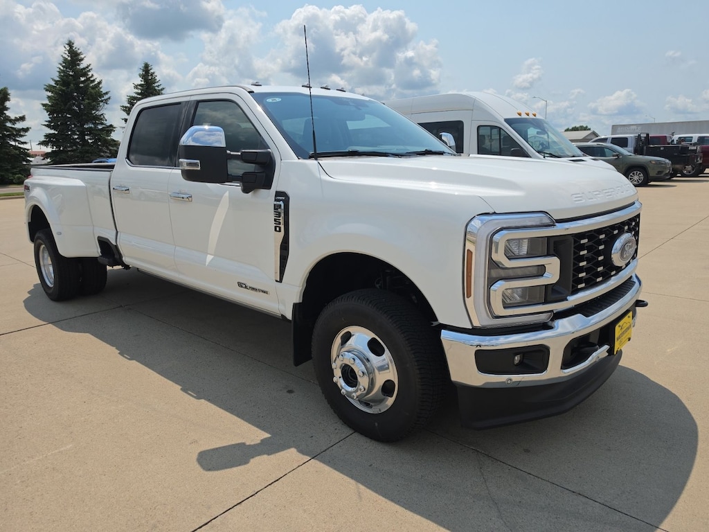 New 2026 Ford Super Duty F-350® Lariat® TRUCK