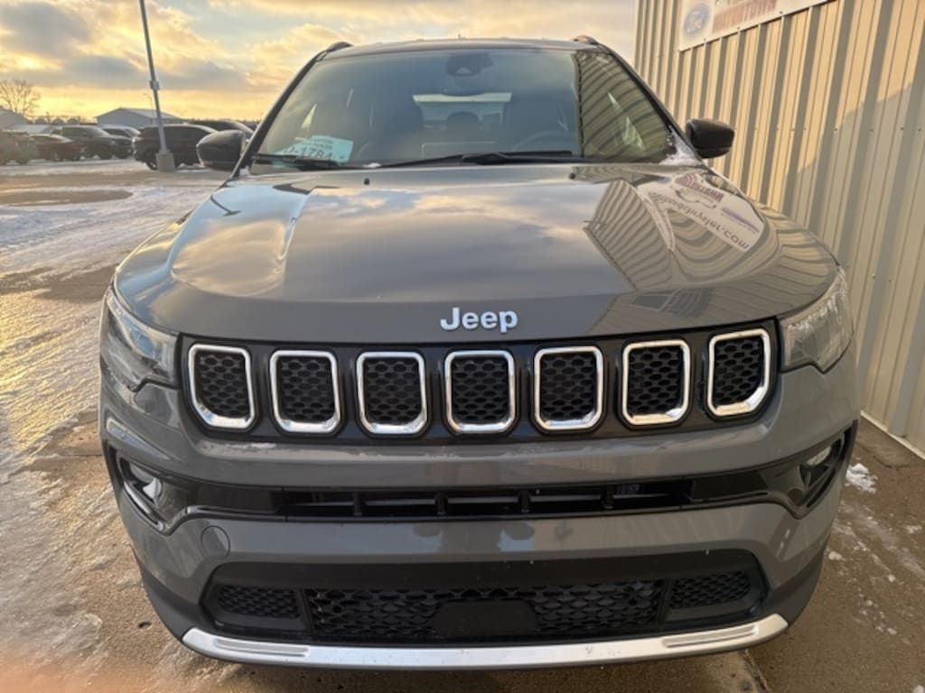 Used 2024 Jeep Compass Limited SUV
