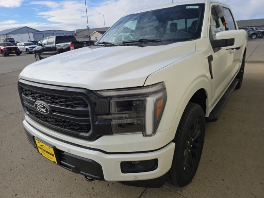 New 2025 Ford F-150 Lariat TRUCK