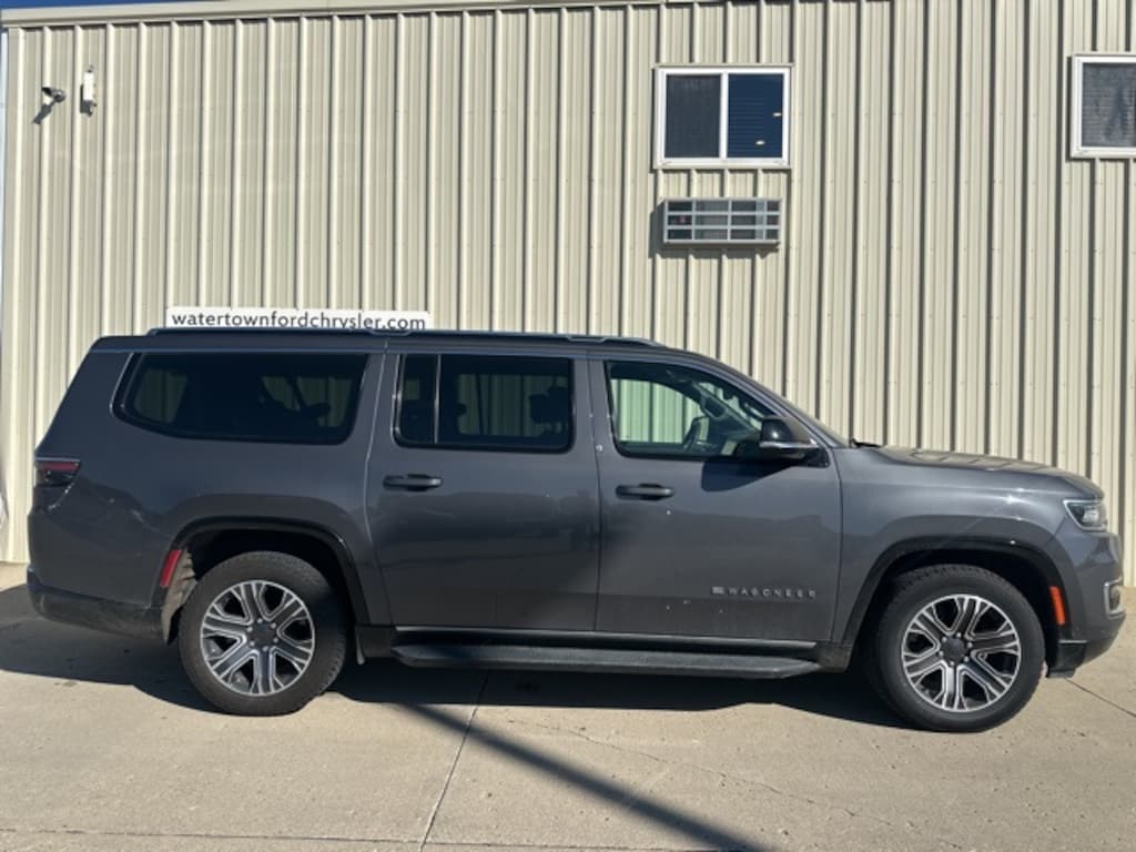 Used 2023 Jeep Wagoneer L Series II SUV