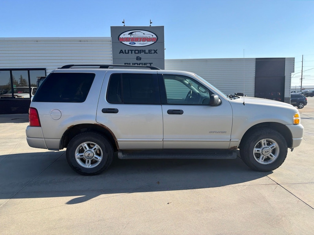 Used 2004 Ford Explorer XLT SUV